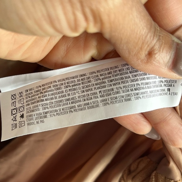 Forever 21 Camel Ribbed Puffer Vest - Picture 6 of 7